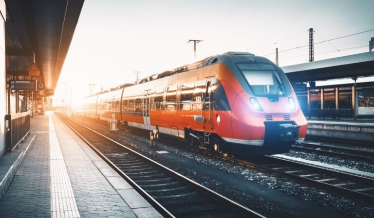 Bahnstrecke Ulm – Augsburg: Neu oder Ausbau?